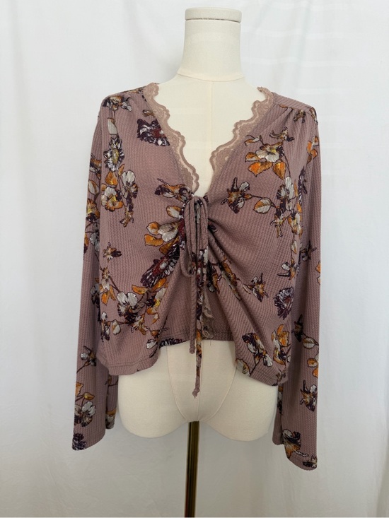Sadie & Sage Tops - Sadie & Sage Mauve Floral Lace-Trim Tie-Front Long Sleeve Top
